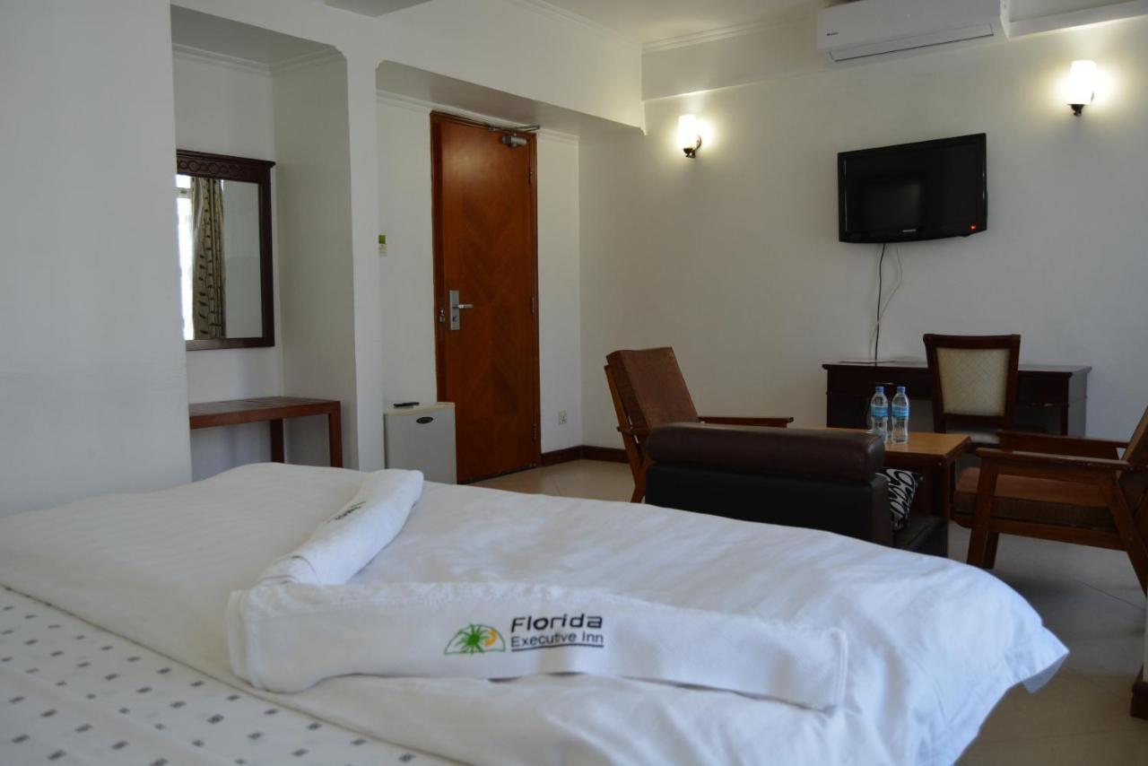 Florida Executive Inn Dar es Salaam Esterno foto