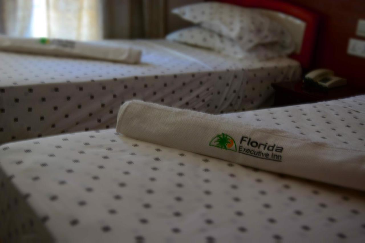 Florida Executive Inn Dar es Salaam Esterno foto