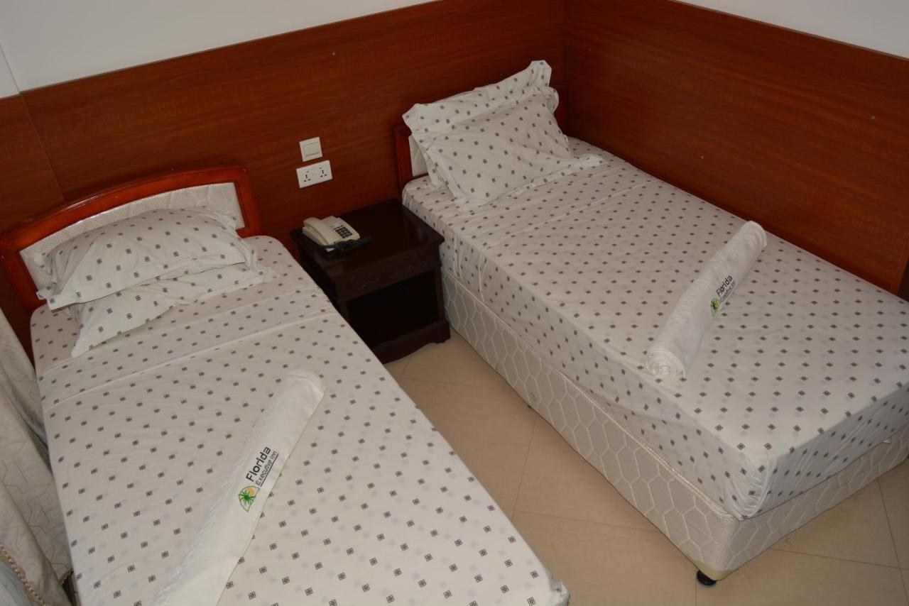 Florida Executive Inn Dar es Salaam Esterno foto