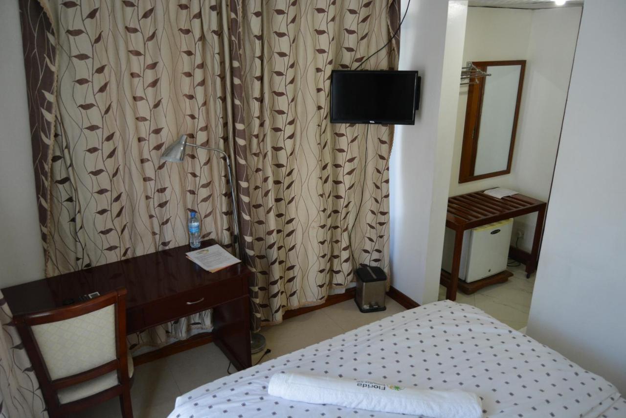 Florida Executive Inn Dar es Salaam Esterno foto